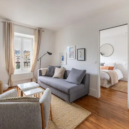 Enchanting 1bd Apartmenteiffel Tower River Banks Appartamento Parigi