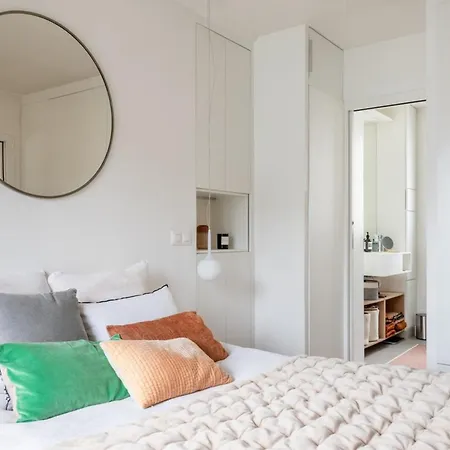 Apartment Enchanting 1bd Apartmenteiffel Tower River Banks Paris